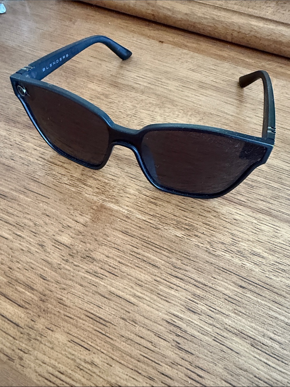 Blenders Black Voodoo Vixen polarized sunglasses